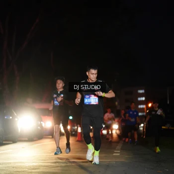 Runner Photo 3690421