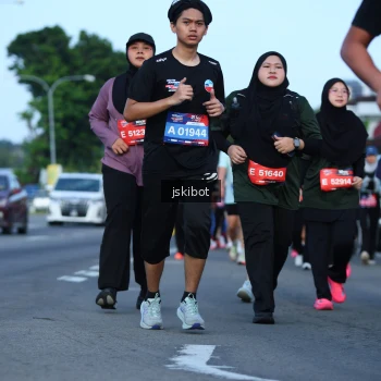 Runner Photo 3690591