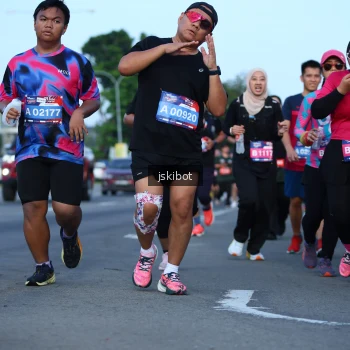 Runner Photo 3690645