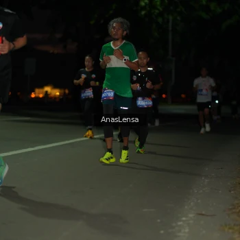 Runner Photo 3690659