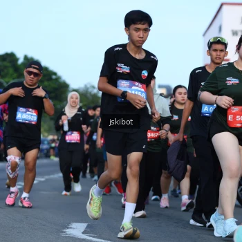 Runner Photo 3690665