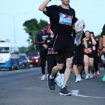Runner Photo 3690693