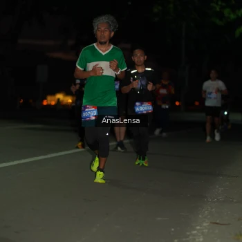 Runner Photo 3690695