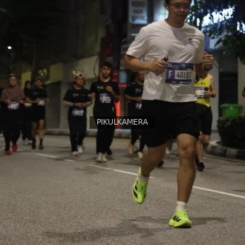 Runner Photo 3690756