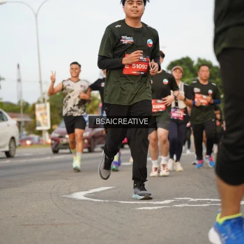 Runner Photo 3690915