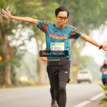 Runner Photo 3691689