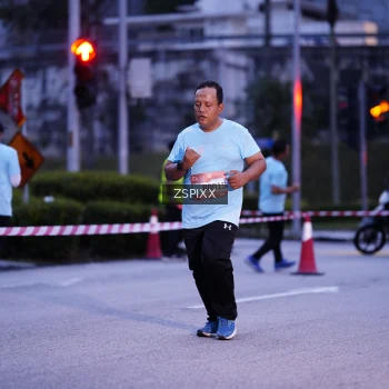 Runner Photo 3691747
