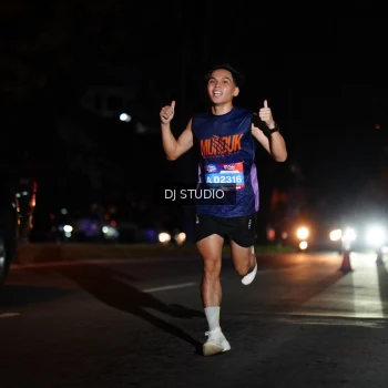 Runner Photo 3692023