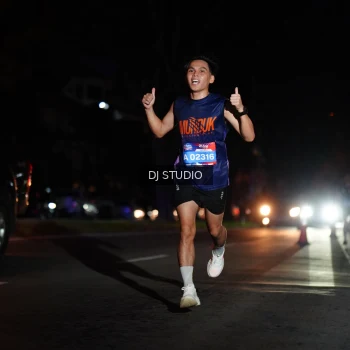 Runner Photo 3692024