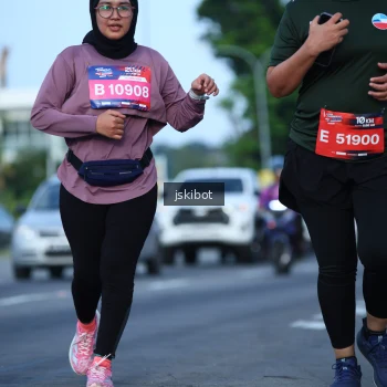 Runner Photo 3692217