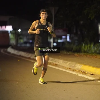 Runner Photo 3692579