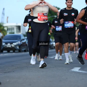 Runner Photo 3692646