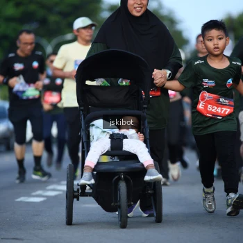 Runner Photo 3692879