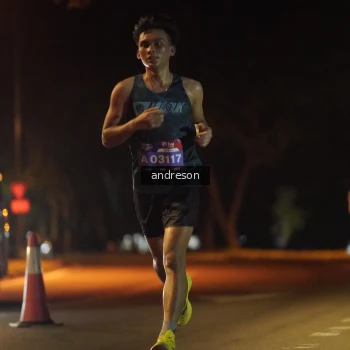 Runner Photo 3693090