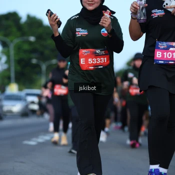 Runner Photo 3693104