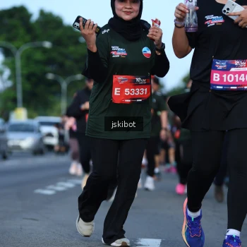 Runner Photo 3693109