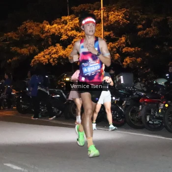 Runner Photo 3693115