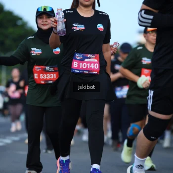 Runner Photo 3693119