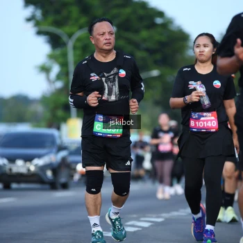Runner Photo 3693147