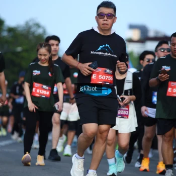 Runner Photo 3693246