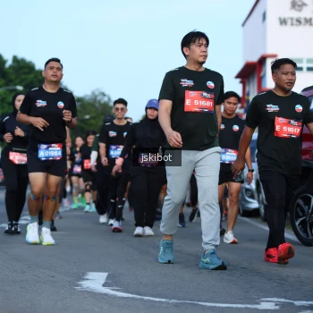 Runner Photo 3693499