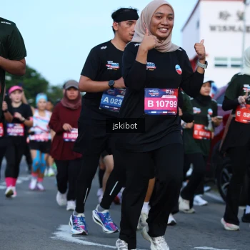 Runner Photo 3693546