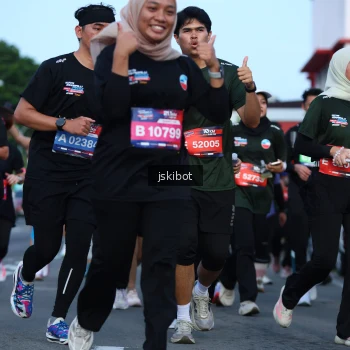 Runner Photo 3693572