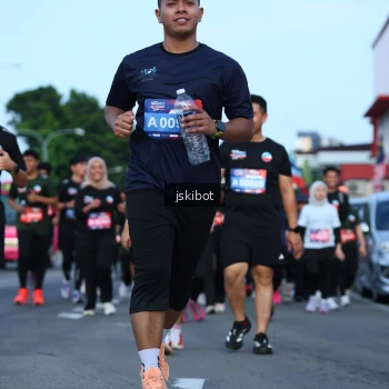 Runner Photo 3693617