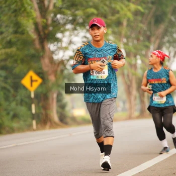 Runner Photo 3693695
