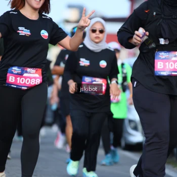 Runner Photo 3693735