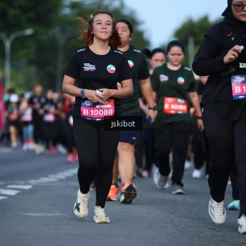 Runner Photo 3693756
