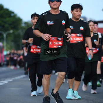 Runner Photo 3693786