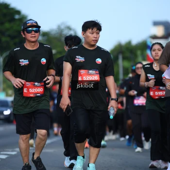 Runner Photo 3693797