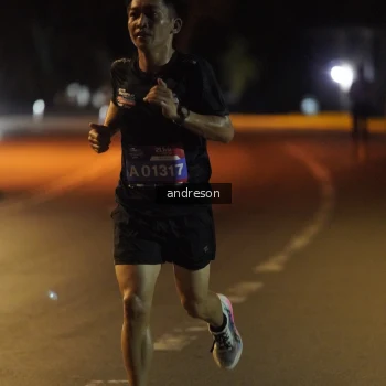 Runner Photo 3693915