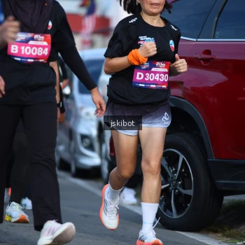 Runner Photo 3693944