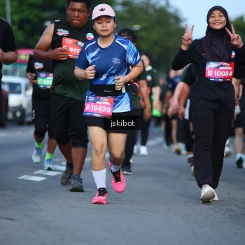 Runner Photo 3693975