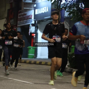 Runner Photo 3693997