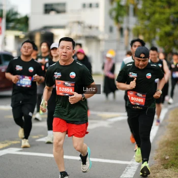 Runner Photo 3694014
