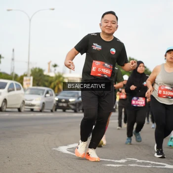 Runner Photo 3694015
