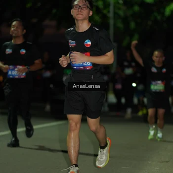 Runner Photo 3694033