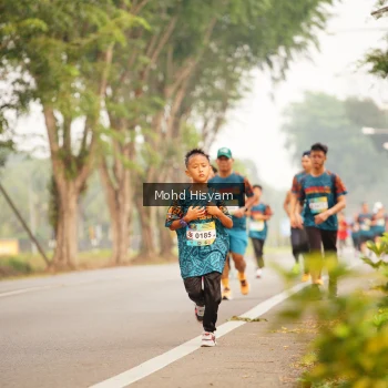 Runner Photo 3694080