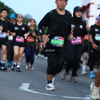 Runner Photo 3694092