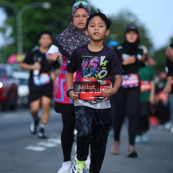 Runner Photo 3694111