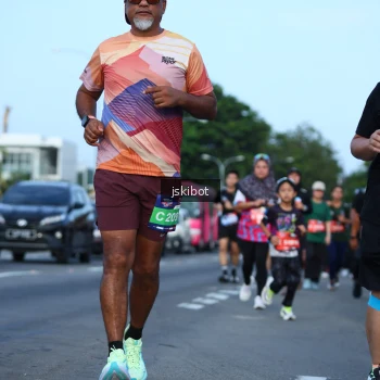 Runner Photo 3694134