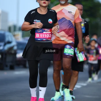 Runner Photo 3694171
