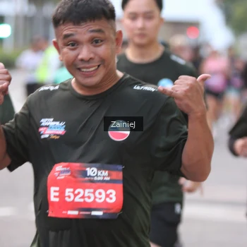 Runner Photo 3694214