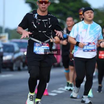 Runner Photo 3694219