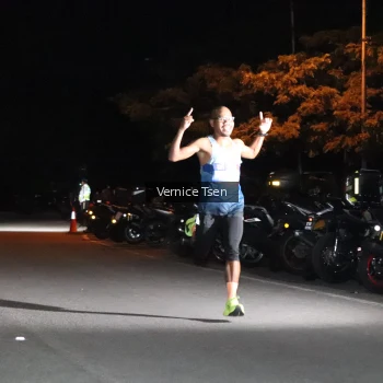 Runner Photo 3694223