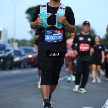 Runner Photo 3694230