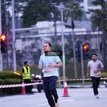 Runner Photo 3694240